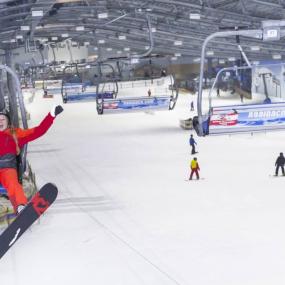 Indoor skiing hall in Düsseldorf with artificial slopes